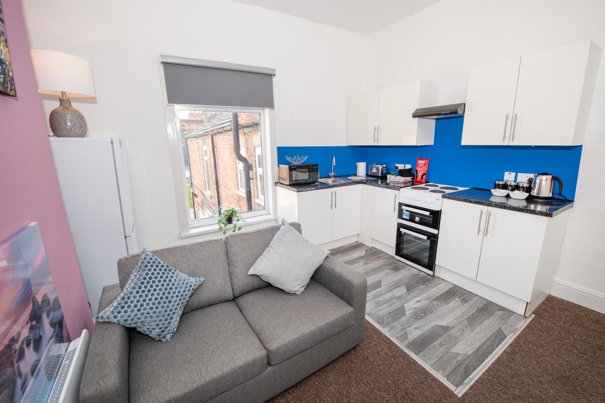 Versatile Cozy & Spacious Comfort Hull Apartments كينغستون أبون هول المظهر الخارجي الصورة